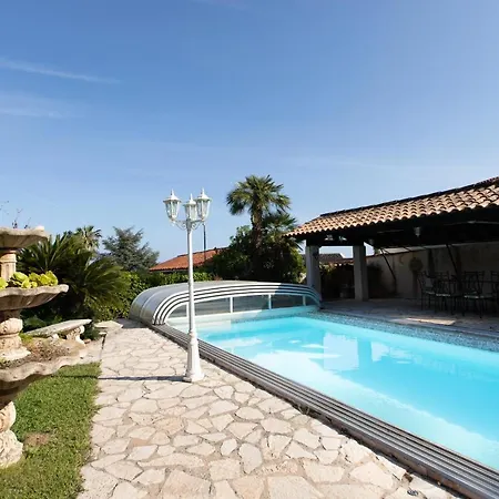 La Vahine - & Pool